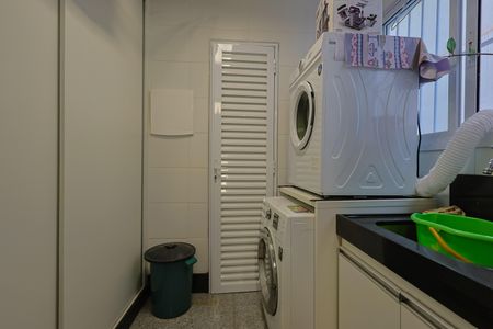 Apartamento à venda com 129m², 4 quartos e 2 vagasÁrea de Serviço