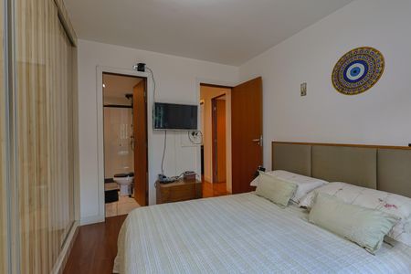 Apartamento à venda com 129m², 4 quartos e 2 vagasQuarto 3 - Suíte