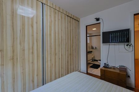 Apartamento à venda com 129m², 4 quartos e 2 vagasQuarto 3 - Suíte