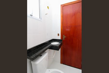 Casa à venda com 130m², 3 quartos e 2 vagas Casa à venda com 130m², 3 quartos e 2 vagasBanheiro da Suíte 2