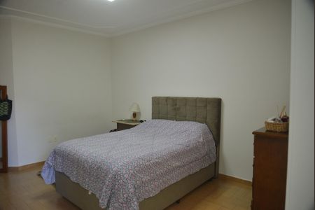 Casa à venda com 191m², 3 quartos e 3 vagasQuarto Suite 2