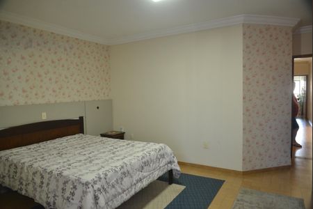 Casa à venda com 191m², 3 quartos e 3 vagasQuarto Suite 1