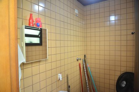 Casa à venda com 191m², 3 quartos e 3 vagasBanheiro de serviço