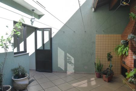 Casa à venda com 191m², 3 quartos e 3 vagasQuintal