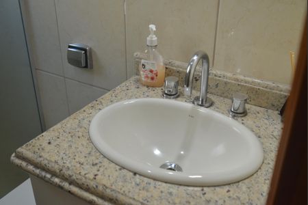 Casa à venda com 191m², 3 quartos e 3 vagasBanheiro Social