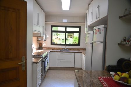 Casa à venda com 191m², 3 quartos e 3 vagasCozinha