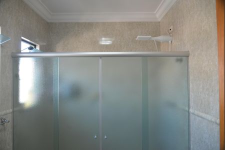 Casa à venda com 191m², 3 quartos e 3 vagasBanheiro da Suíte 1