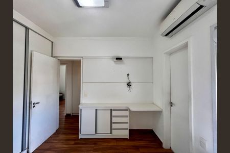 Apartamento à venda com 130m², 3 quartos e 2 vagas Apartamento à venda com 130m², 3 quartos e 2 vagasSuíte 2