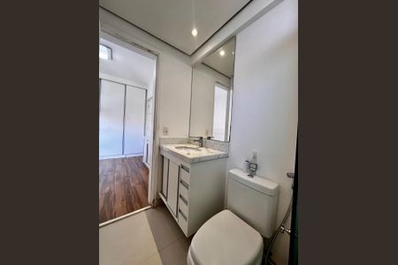 Apartamento à venda com 130m², 3 quartos e 2 vagas Apartamento à venda com 130m², 3 quartos e 2 vagasBanheiro Suíte 2