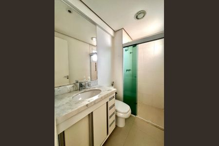 Apartamento à venda com 130m², 3 quartos e 2 vagas Apartamento à venda com 130m², 3 quartos e 2 vagasBanheiro Suíte 2