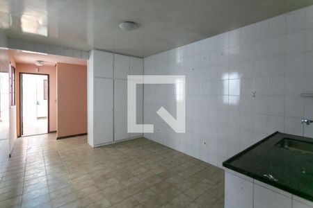 Casa à venda com 180m², 8 quartos e 8 vagas