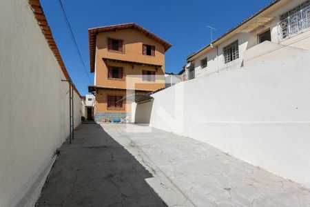 Casa à venda com 180m², 8 quartos e 8 vagas