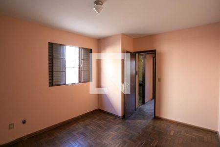 Casa à venda com 180m², 8 quartos e 8 vagas