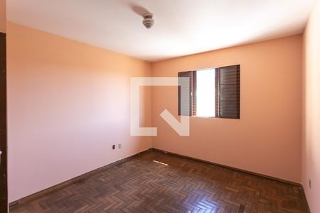 Casa à venda com 180m², 8 quartos e 8 vagas