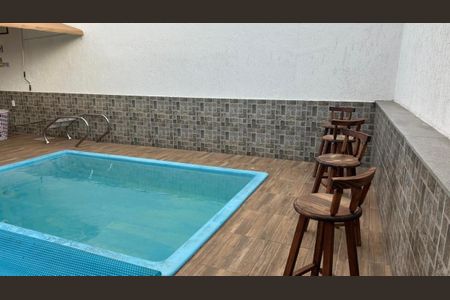 Casa à venda com 250m², 3 quartos e 6 vagas