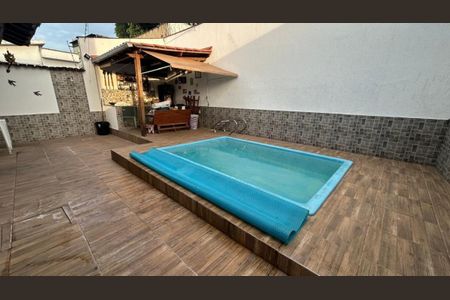 Casa à venda com 250m², 3 quartos e 6 vagas