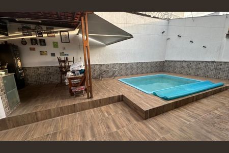 Casa à venda com 250m², 3 quartos e 6 vagas