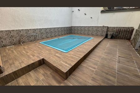 Casa à venda com 250m², 3 quartos e 6 vagas