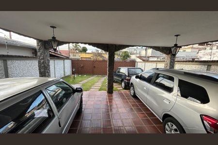 Casa à venda com 250m², 3 quartos e 6 vagas