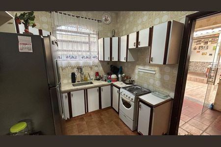 Casa à venda com 250m², 3 quartos e 6 vagas