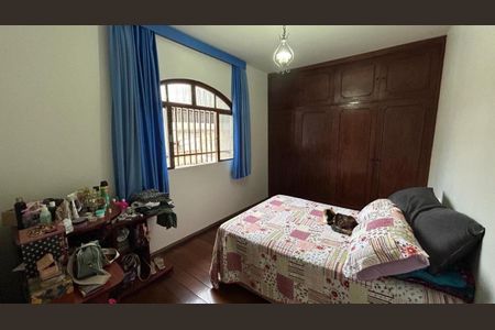 Casa à venda com 250m², 3 quartos e 6 vagas