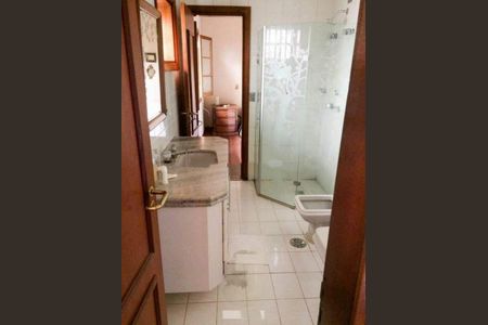 Casa à venda com 230m², 3 quartos e 4 vagas