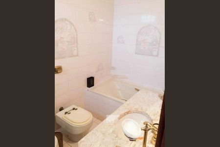 Casa à venda com 230m², 3 quartos e 4 vagas