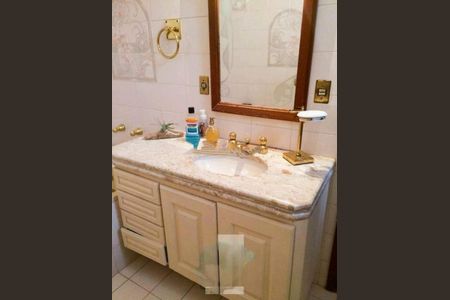 Casa à venda com 230m², 3 quartos e 4 vagas