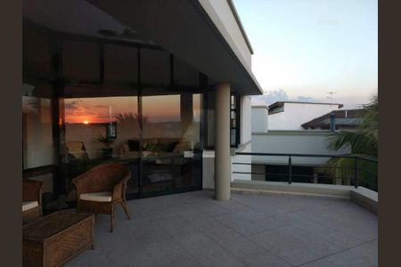 Casa de condomínio à venda com 500m², 4 quartos e 4 vagas