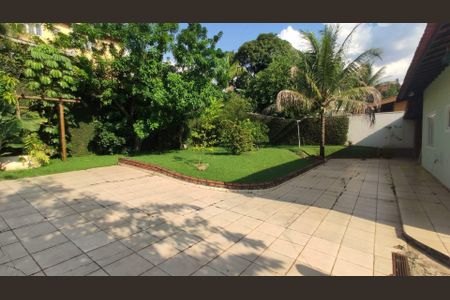 Casa à venda com 270m², 3 quartos e 4 vagas
