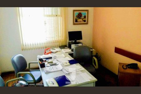 Casa à venda com 160m², 3 quartos e 4 vagas