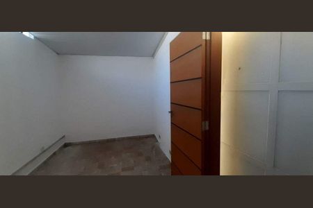 Casa à venda com 209m², 3 quartos e sem vaga