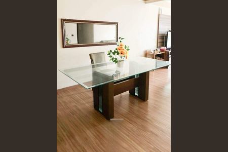 Casa à venda com 276m², 3 quartos e 3 vagas