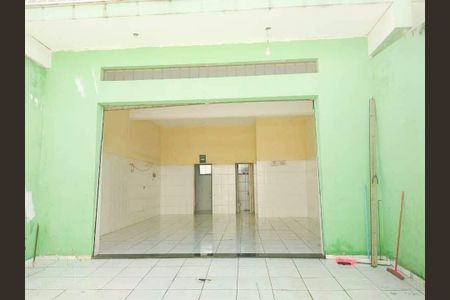 Casa à venda com 276m², 3 quartos e 3 vagas