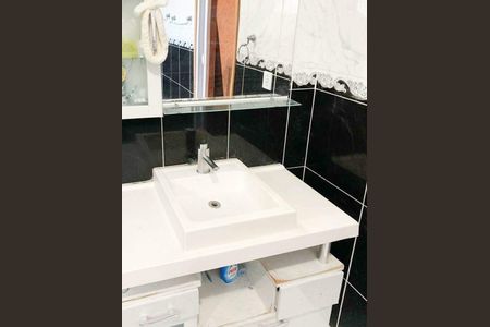 Casa à venda com 276m², 3 quartos e 3 vagas