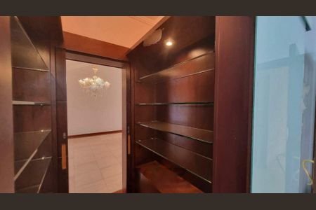 Casa de condomínio à venda com 487m², 6 quartos e 8 vagas