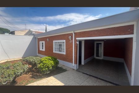 Casa à venda com 168m², 5 quartos e 2 vagas Casa à venda com 168m², 5 quartos e 2 vagasÁrea comum