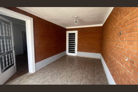 Casa à venda com 168m², 5 quartos e 2 vagas Casa à venda com 168m², 5 quartos e 2 vagasÁrea comum