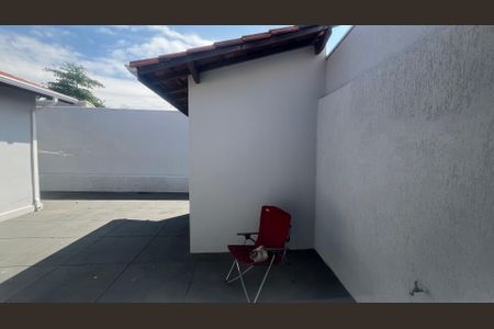 Casa à venda com 168m², 5 quartos e 2 vagas Casa à venda com 168m², 5 quartos e 2 vagasVista do Quarto 3