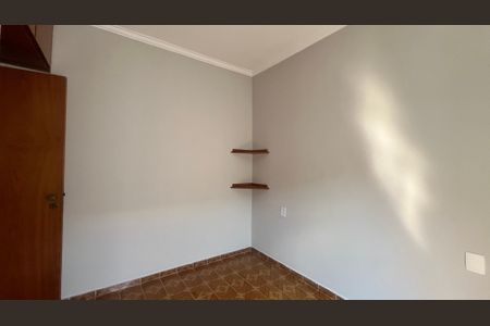 Casa à venda com 168m², 5 quartos e 2 vagas Casa à venda com 168m², 5 quartos e 2 vagasQuarto 2