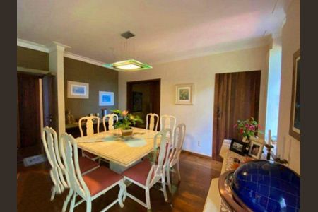 Casa à venda com 363m², 3 quartos e 6 vagas