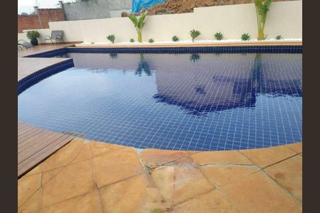 Casa de condomínio à venda com 260m², 4 quartos e 6 vagas