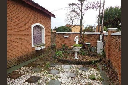 Casa à venda com 157m², 3 quartos e 4 vagas