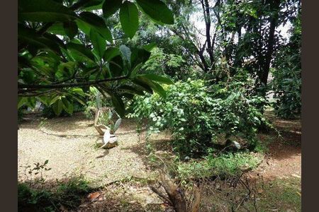 Casa à venda com 157m², 3 quartos e 4 vagas