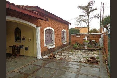 Casa à venda com 157m², 3 quartos e 4 vagas