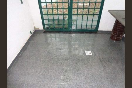 Casa à venda com 157m², 3 quartos e 4 vagas