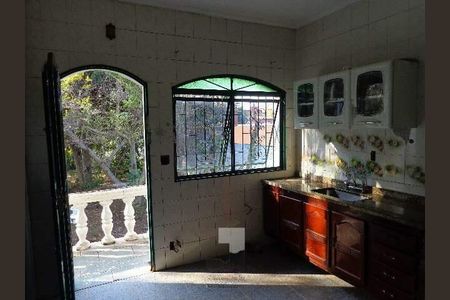 Casa à venda com 157m², 3 quartos e 4 vagas