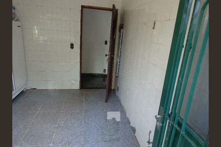 Casa à venda com 157m², 3 quartos e 4 vagas