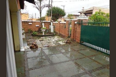 Casa à venda com 157m², 3 quartos e 4 vagas