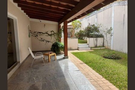 Casa à venda com 750m², 3 quartos e 6 vagas